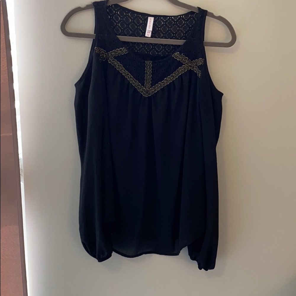 Xhiliration medium open shoulder blouse